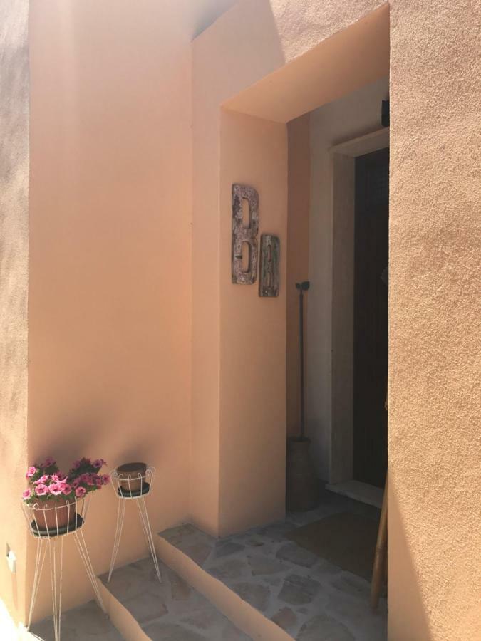 Bed and Breakfast Le 25 Tartarughe Санта-Тереза-Галлура Екстер'єр фото