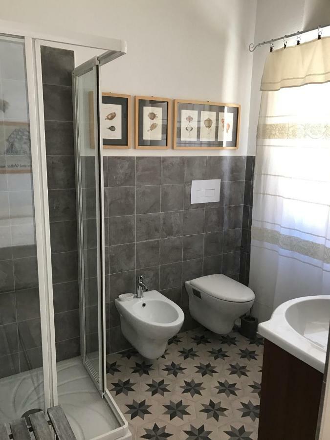 Bed and Breakfast Le 25 Tartarughe Санта-Тереза-Галлура Екстер'єр фото