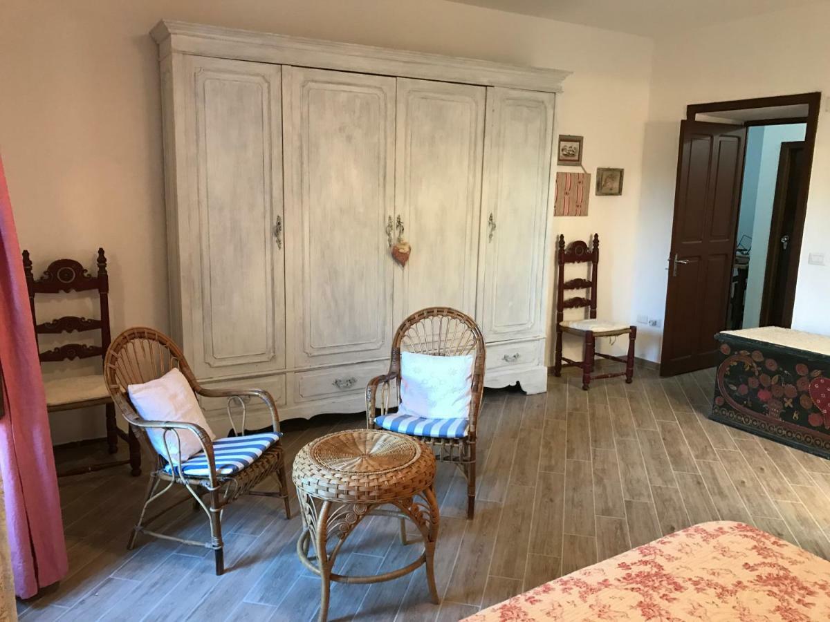 Bed and Breakfast Le 25 Tartarughe Санта-Тереза-Галлура Екстер'єр фото